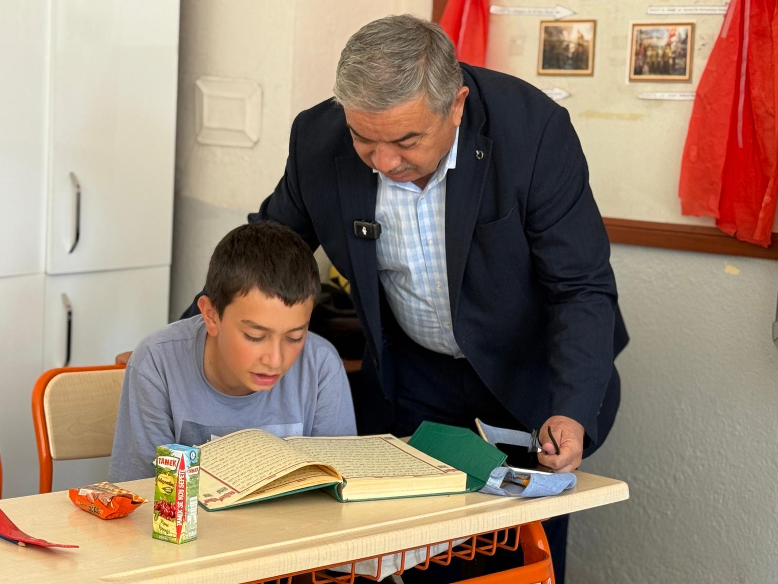 Şuhutlu Çocuklara Başkan Özaşkın Desteği: Her Zaman Yanınızdayız